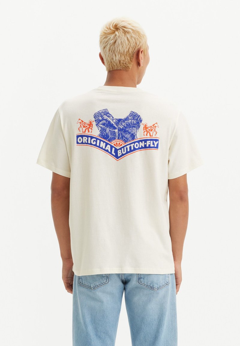 Levi's® RELAXED FIT - T-shirts med print - archival egret
