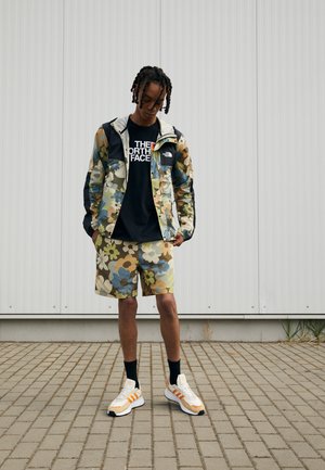 PRINTED NEW WATER - Shorts - military olive heritage