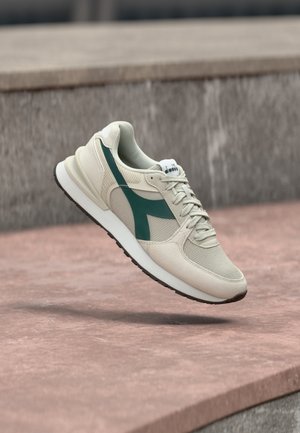 FENICE - Sneaker low - vaporous gray/june bug