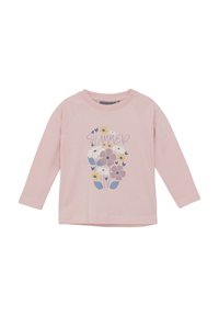 Rosa långärmad T-shirt gjord av mjukt tyg med en blommig design och ordet "SOMMAR" i ett lekfullt teckensnitt.