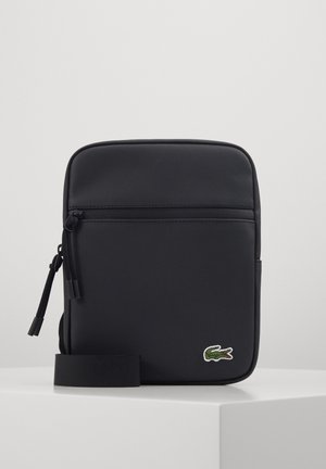 Lacoste FLAT CROSSOVER BAG UNISEX - Taška cez plece - noir