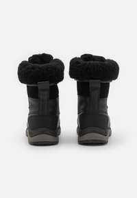 UGG ADIRONDACK - Stivali da neve  - black