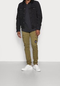 Alpha Industries Bojówki