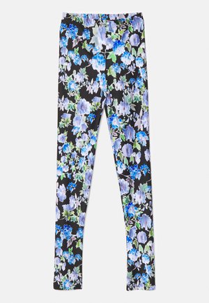 Legginsy z czarnym tłem, ozdobione kolorowymi wzorami kwiatowymi w odcieniach niebieskiego, zielonego i fioletowego; wykonane z elastycznego materiału.