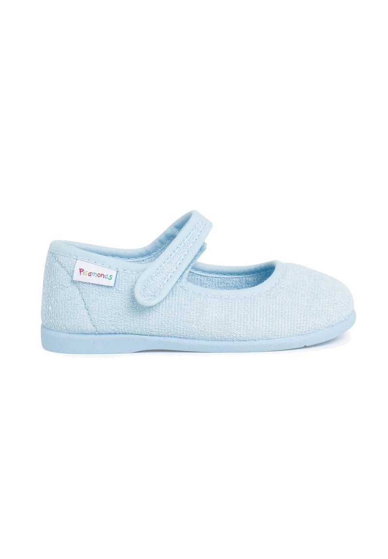Zapato azul claro de estilo Mary Jane hecho de tela texturizada, con una correa de Velcro y una suela blanda, diseñado para la comodidad y facilidad de uso.