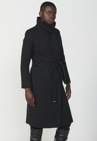 Koroshi Vinterfrakke - black