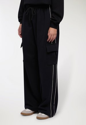 GINNICO LUNGO TINTA - Pantaloni cargo - nero