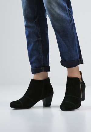 Pier One, Boots à talons - black