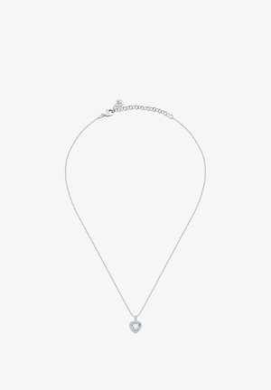 Collana in argento con pendente a forma di cuore con una pietra trasparente, circondata da pietre più piccole, finitura lucida, lunghezza regolabile.