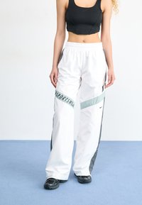 Nike Sportswear - PANT - Tracksuit bottoms - white/iron grey/light pumice Thumbnail Image 1