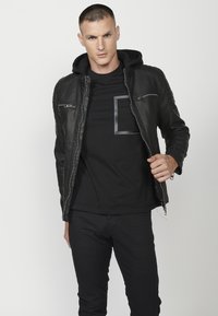 Koroshi Bunda z nepravej kože - black