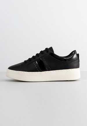 D SKYELY A - Sneakers laag - black