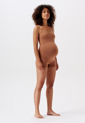 Bruine zwangerschap tanktop en short set, rekbaar materiaal, naadloos ontwerp, aansluitende vorm, met verstelbare schouderbanden en een zachte textuur.