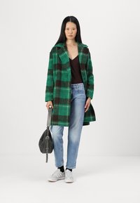 ONLY ONLADELINE LIFE CHECK COAT - Cappotto classico - green/mole/brown rice