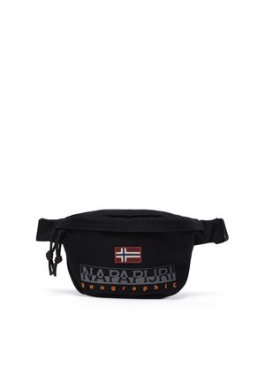 Schwarze Bauchtasche mit zipptem Hauptfach, verstellbarem Riemen, norwegischem Flaggen-Patch und "NAPAPIJRI geographic"-Logo vorne.