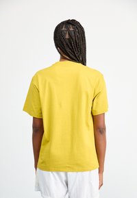 Carhartt WIP AMERICAN SCRIPT - Basic T-shirt - golden olive