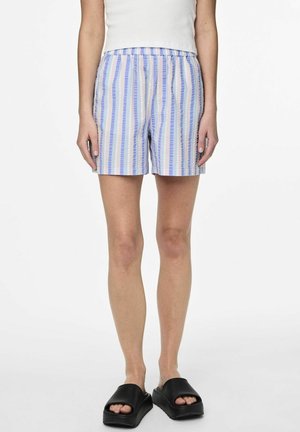 Shorts légers en tissu à rayures pastel présentant des lignes verticales en bleu, lavande et blanc. Taille élastique et coupe décontractée.