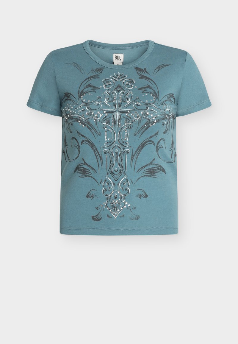 Τιρκουάζ κοντομάνικο μπλουζάκι με μαύρο διακοσμητικό σχέδιο και ασημένιες λεπτομέρειες, με λαιμόκοψη τύπου crew. Λείο βαμβακερό υλικό.