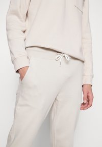 Pier One Calças de fato de treino - tan