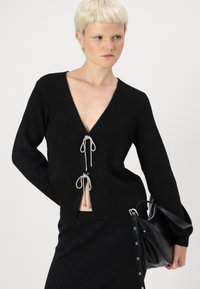 Pieces PCANNA GLITTER BOW V-NECK CARDIGAN - Kardiganas - black