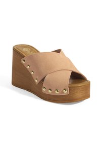 Beige suède platform sandaal met kruisbandontwerp en gouden Stud-accenten. Houten wiggenhak. Gladde voetbed.