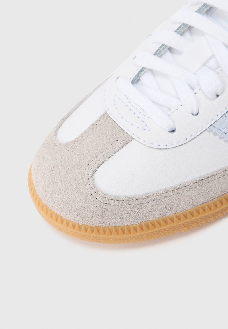 adidas Originals SAMBA OG UNISEX - Trainers - white/crystal sky/gum/white -  Zalando