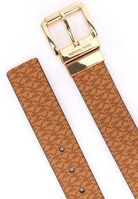 Cintura in faux leather marrone con motivo geometrico, fibbia in metallo color oro e dettagli neri sui bordi. Cinque fori per la regolazione della misura.