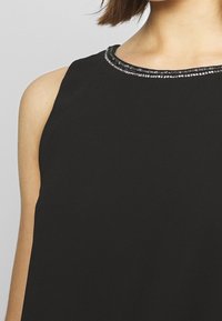 VILA Koktejlové šaty / šaty na párty - black