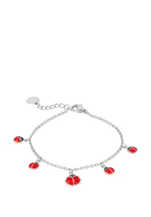 Bracciale in argento con quattro charm a forma di coccinella rossa con macchie nere, ciascuno attaccato con dettagli in argento. Chiusura regolabile per adattabilità.