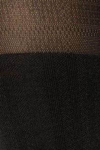 Collant con texture e design a gradiente, con una parte superiore color marrone chiaro che sfuma in una parte inferiore nera uniforme.