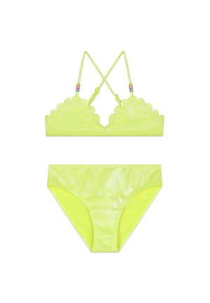 Ensemble de bikini jaune néon avec des bords festonnés sur le haut, des bretelles réglables ornées de perles colorées, et une texture lisse.