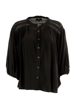 Camicia nera con bottoni, maniche lunghe a sbuffo, scollatura rotonda e dettagli in pizzo sulla parte superiore del petto e sulle spalle.