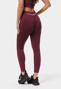 Carpatree ALLURE SEAMLESS - Legging (type pantalon) - purple