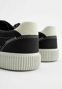Next Sneaker low - black