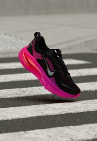 Δεν επιλέχθηκε, black/black/hyper pink/laser crimson