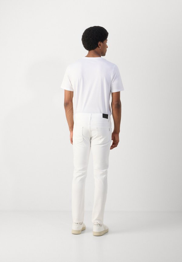 KURT COMFORT TAPERED FIT - Slim fit jeans - cream4