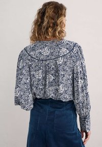 Seasalt Cornwall Blus - navy pressed fern sea cave