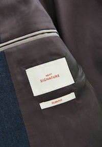 Thumbnail Image 8
