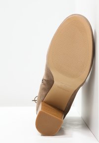 Topshop Botines de tacón - taupe