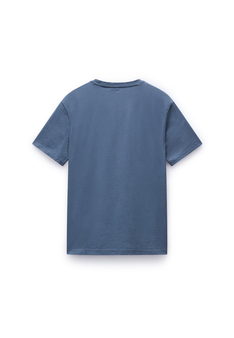 T-shirt a maniche corte in cotone blu sbiadito. Presenta un collo rotondo e un taglio rilassato con una texture liscia, senza motivi o decorazioni.