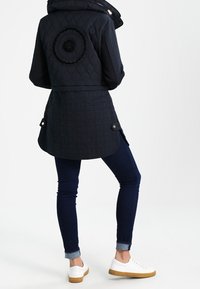 Desigual Pitkä takki - dark blue