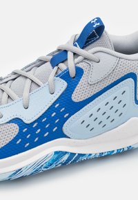 Under Armour JET '23 - Basketballsko - mod gray/nimbus blue/tech blue