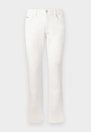 Jeans brancos com um corte slim, feitos de tecido de algodão. Apresentam cinco bolsos, um fecho de botão metálico e um detalhe de costura subtil.