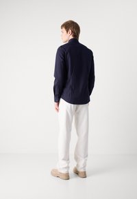 Thumbnail Image 5