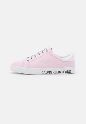 Sneakers - light pink