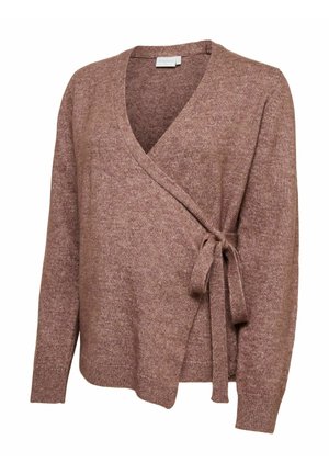 Brun strikket omslagsgenser med lange ermer og knyting i siden i mykt, teksturert stoff.