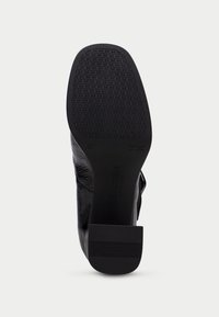 Hispanitas TOKIO - Decolleté - black