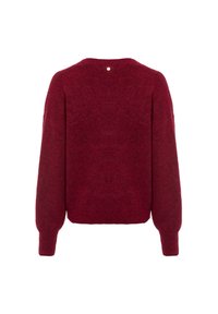 Burgundy sweater, mjuk textur, rundad halsringning, sänkta axlar, långa ärmar, avslutad med en liten knappdetalj bak.