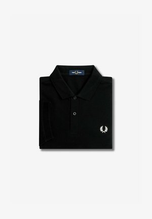 Polo shirt nera in cotone, con colletto a coste, patta con due bottoni e logo ricamato bianco sul lato sinistro del petto.