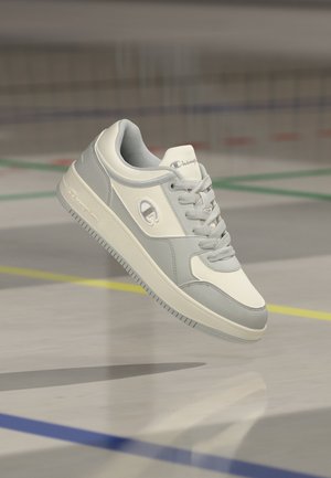 Champion LOW - Obuća za košarku - natl/inb